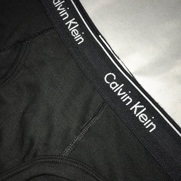 Calvin Klein Men’s Hip Brief🆕 - Picture 4 of 13
